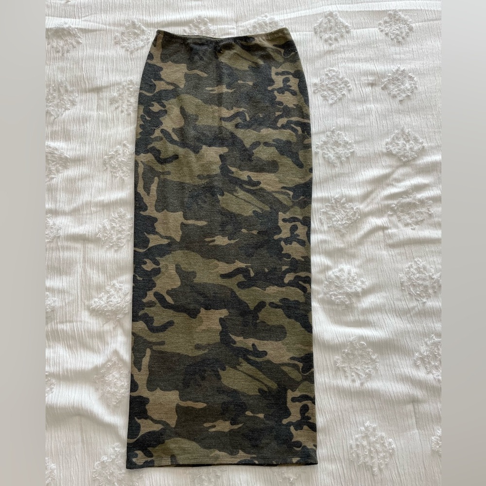 camo midi skirt, size medium
